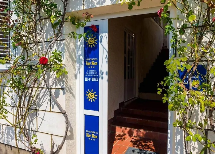 Ra Ica - Basic Appartement Molunat