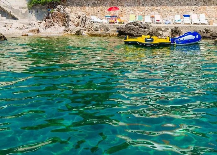 아파트 Ra Ica - Basic 몰루나트